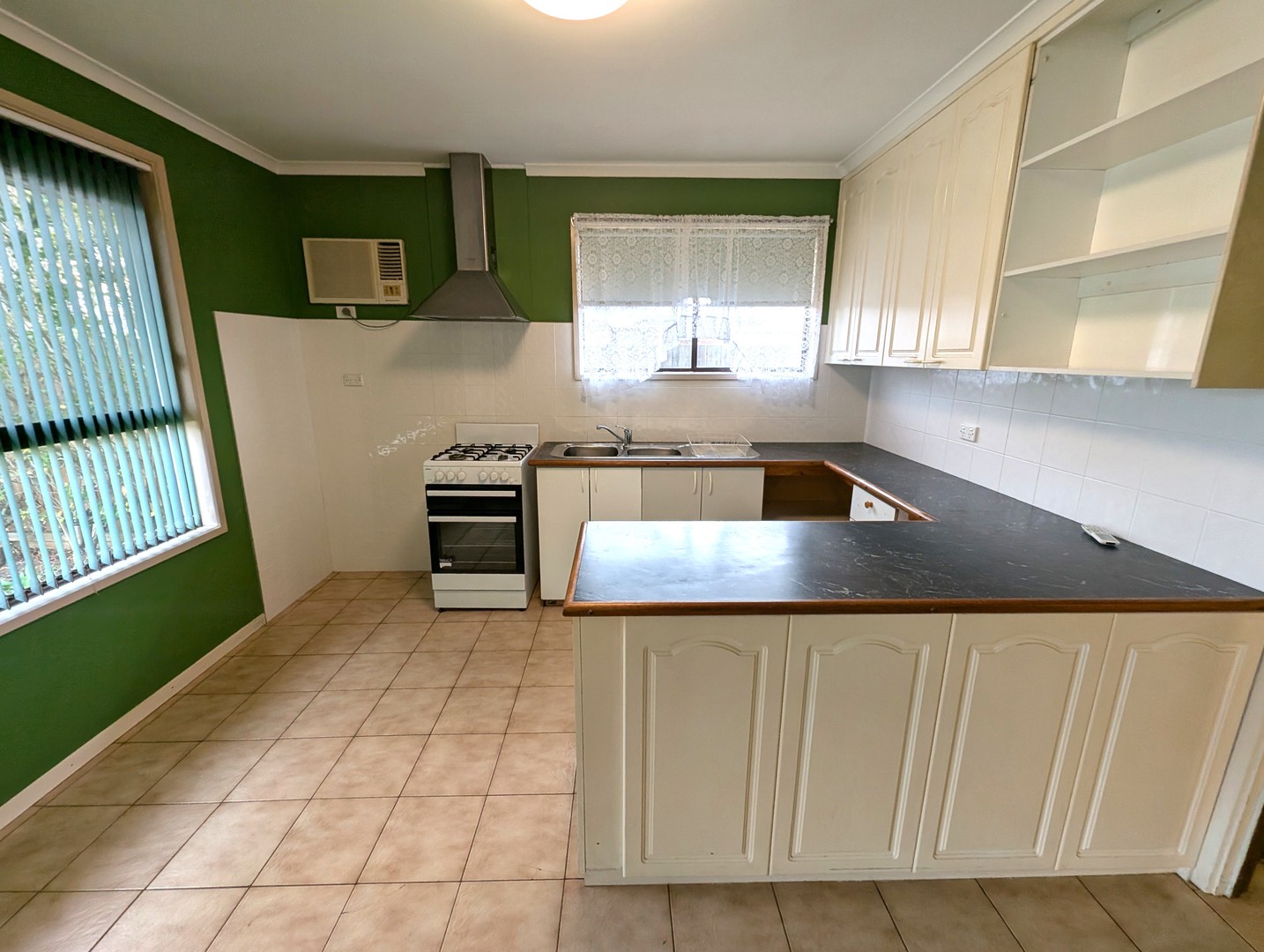 77 Bellbird Avenue, Norlane, VIC 3214, Norlane - Thumbnail 2