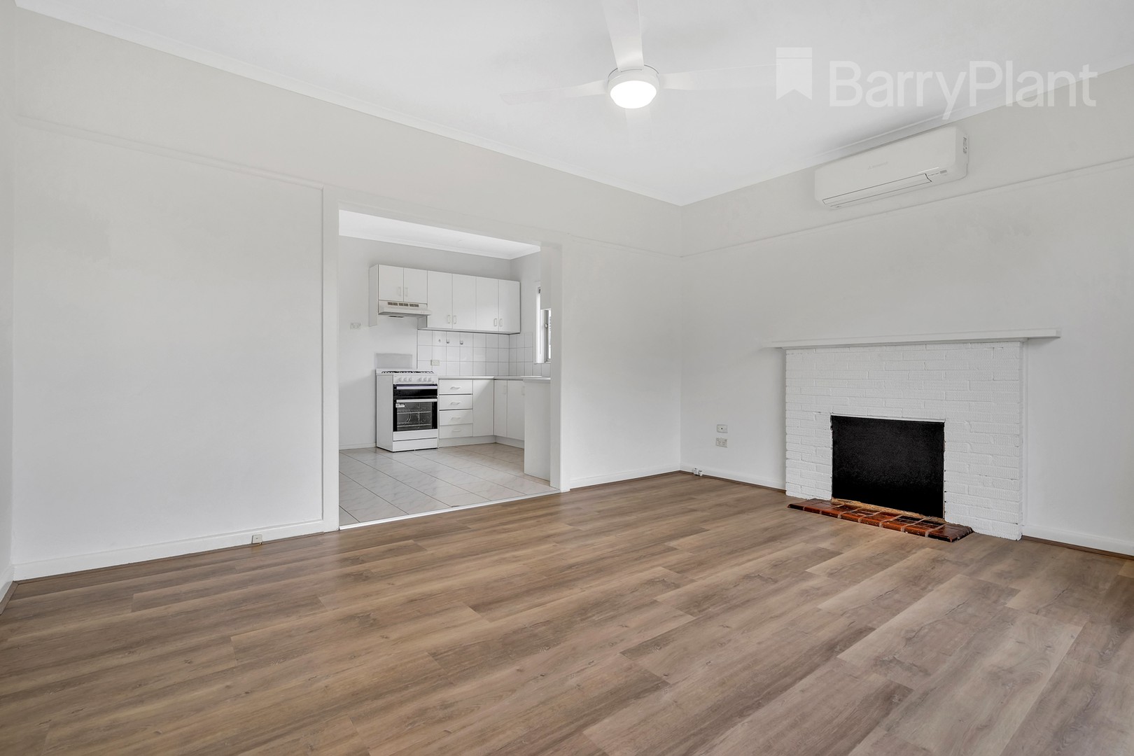 77 Broadhurst Avenue, Reservoir, VIC 3073, Reservoir - Thumbnail 2