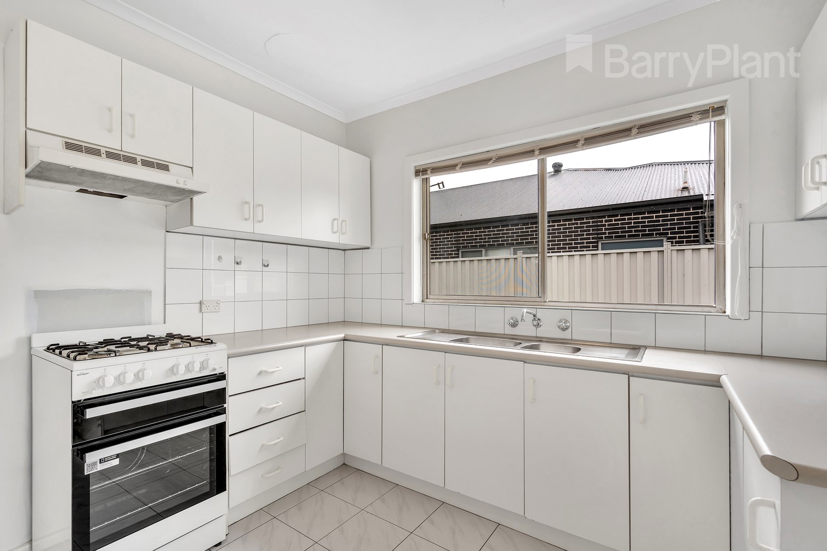 77 Broadhurst Avenue, Reservoir, VIC 3073, Reservoir - Thumbnail 4