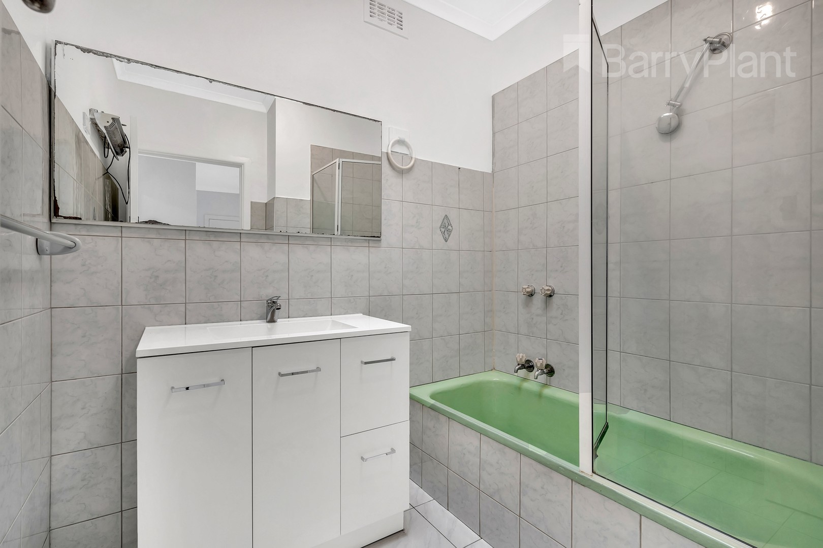 77 Broadhurst Avenue, Reservoir, VIC 3073, Reservoir - Thumbnail 8