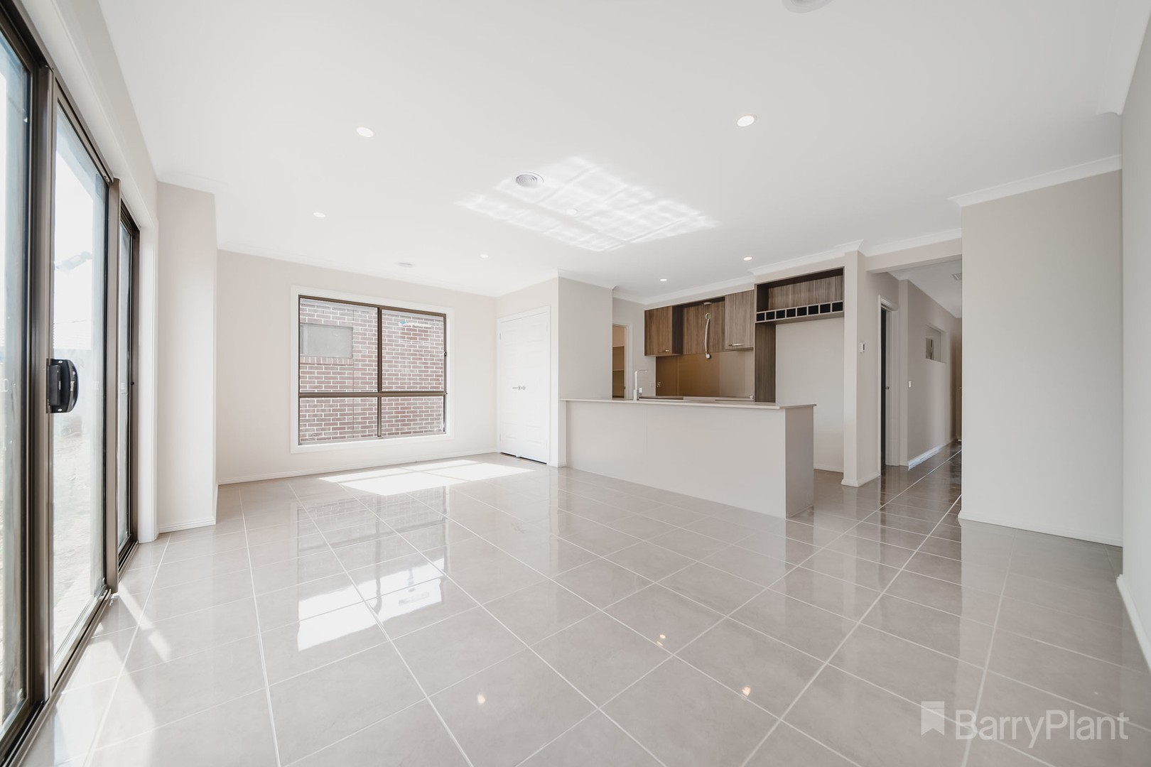 77 Clydevale Avenue, Clyde North, VIC 3978, Clyde North - Thumbnail 3