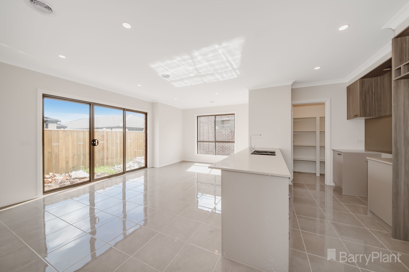 77 Clydevale Avenue, Clyde North, VIC 3978, Clyde North - Thumbnail 4