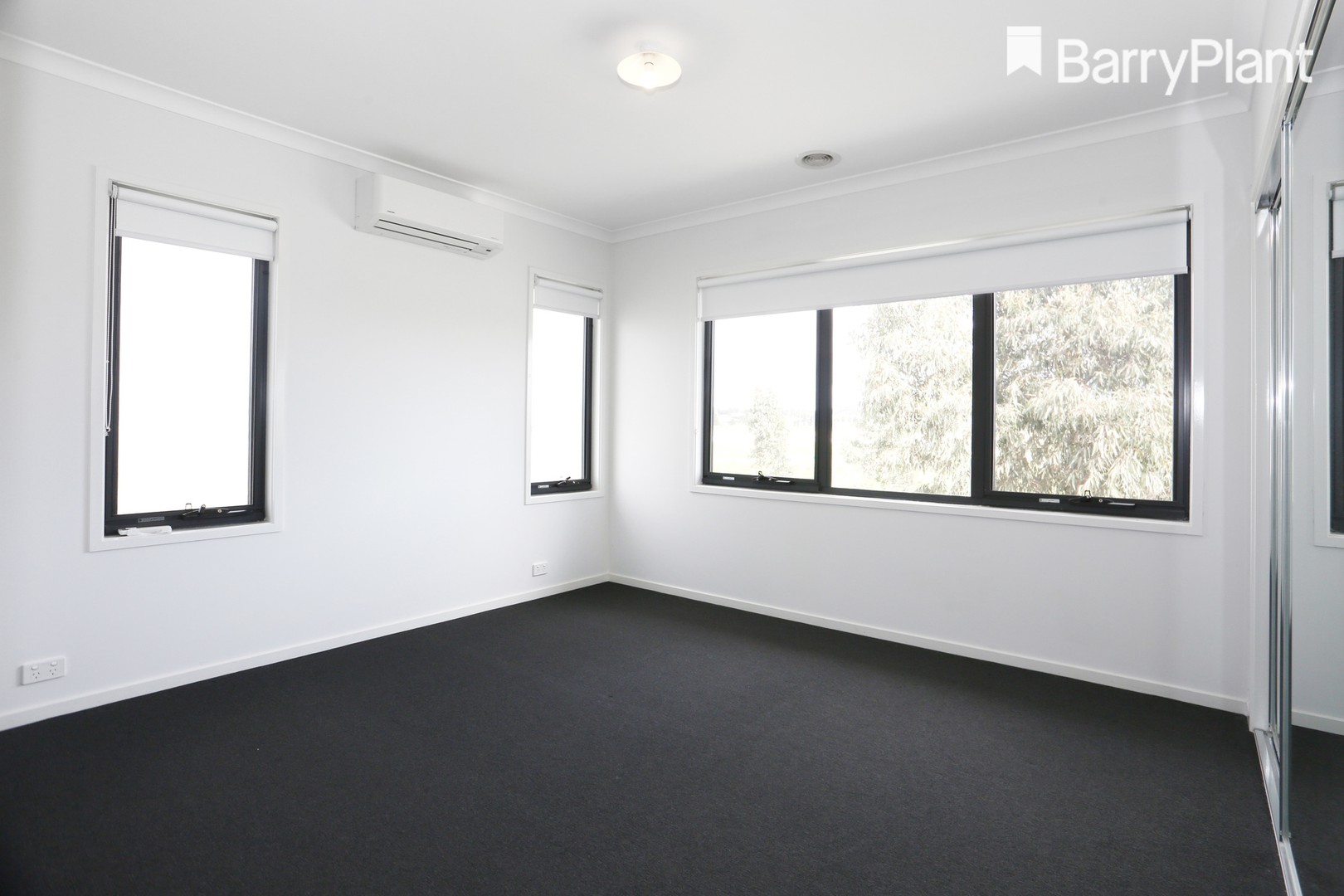 77 Eliburn Drive, Cranbourne East, VIC 3977, Cranbourne East - Thumbnail 4