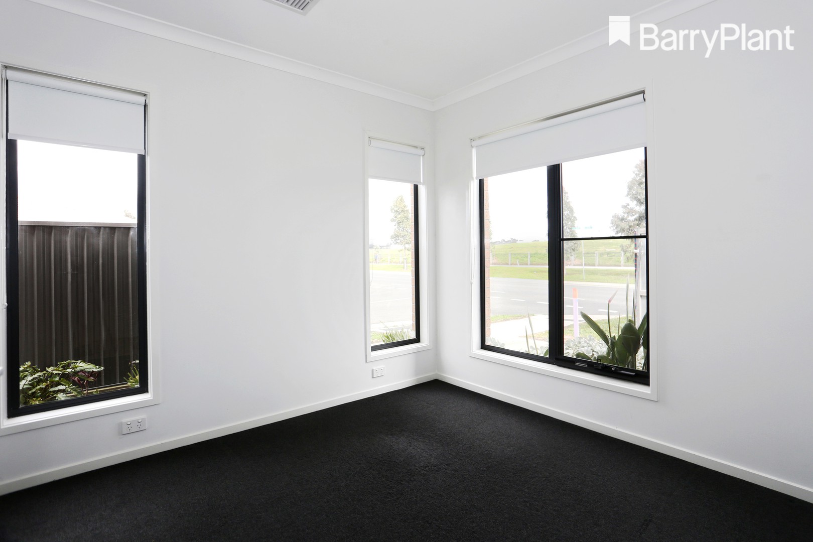 77 Eliburn Drive, Cranbourne East, VIC 3977, Cranbourne East - Thumbnail 5