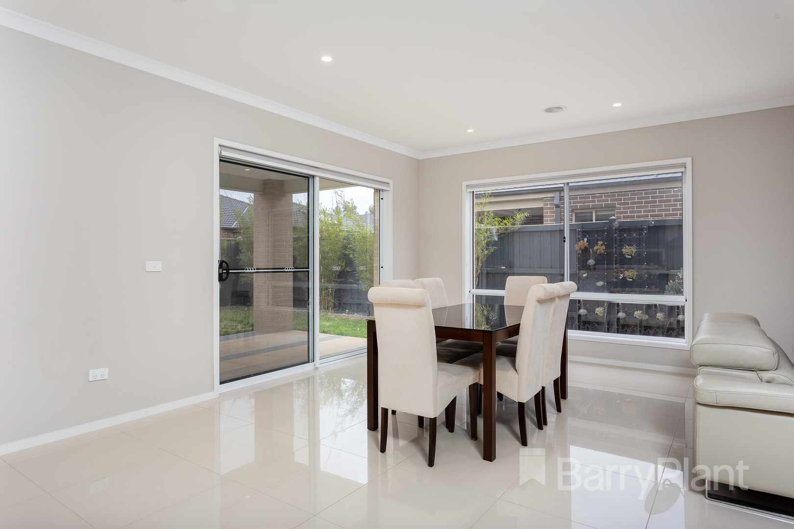 77 Fongeo Drive, Point Cook, VIC 3030, Point Cook - Thumbnail 5