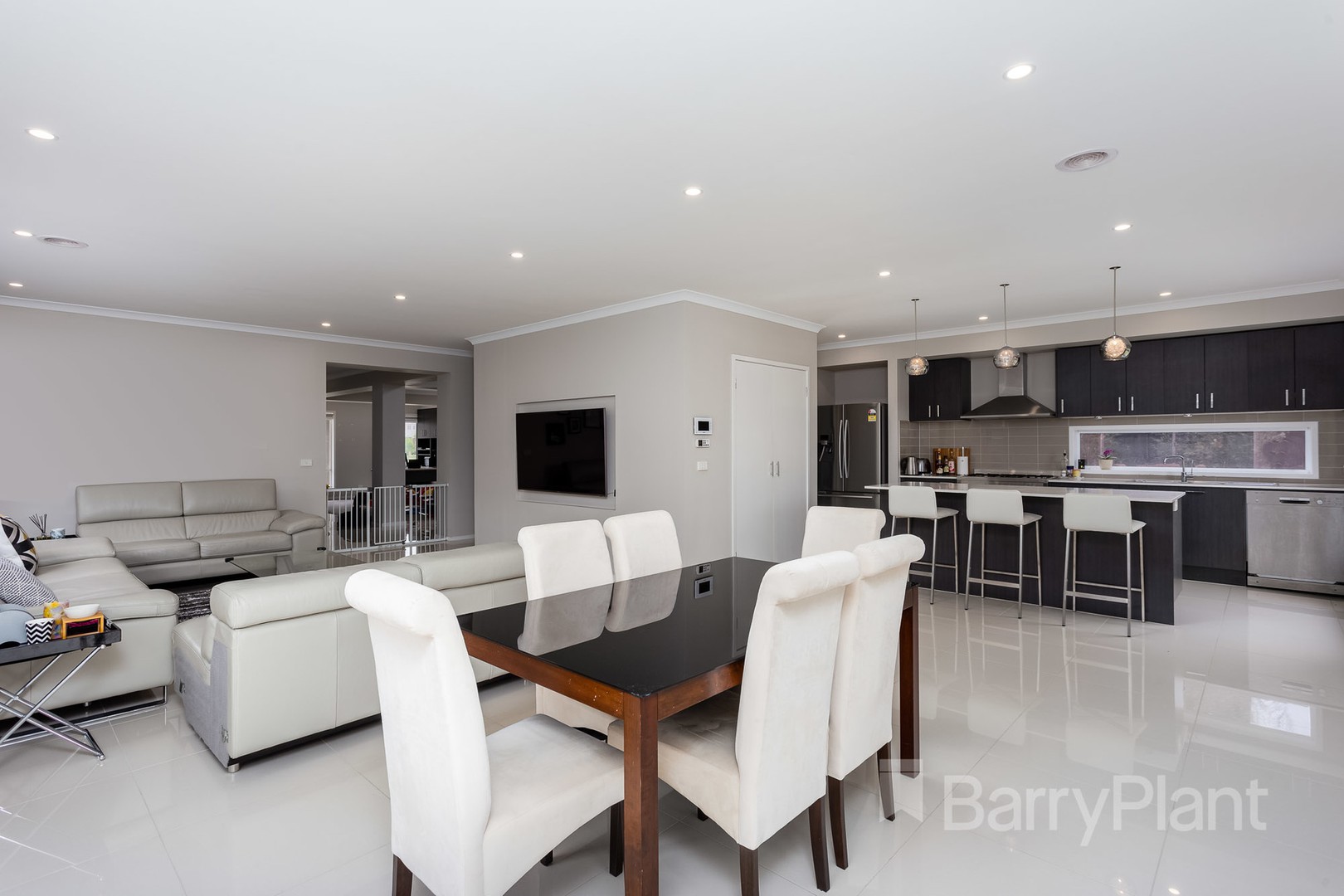 77 Fongeo Drive, Point Cook, VIC 3030, Point Cook - Thumbnail 4