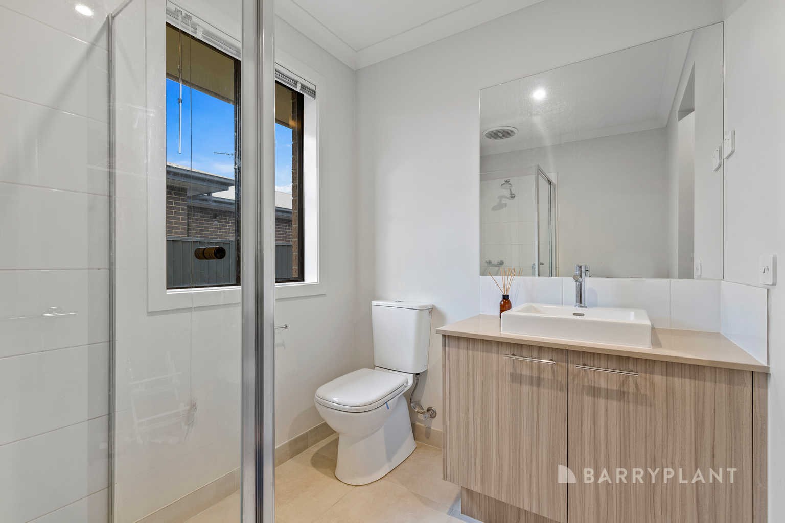 77 Grainger Parade, Lucas, VIC 3350, Lucas - Thumbnail 3