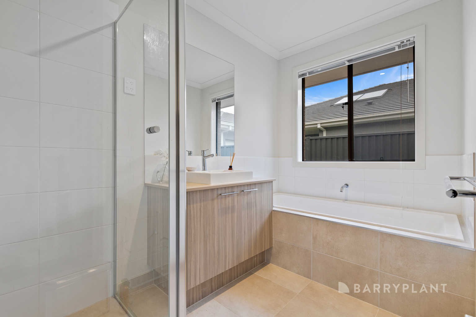 77 Grainger Parade, Lucas, VIC 3350, Lucas - Thumbnail 4