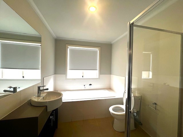 77 Hamish Drive, Tarneit, VIC 3029, Tarneit - Thumbnail 8
