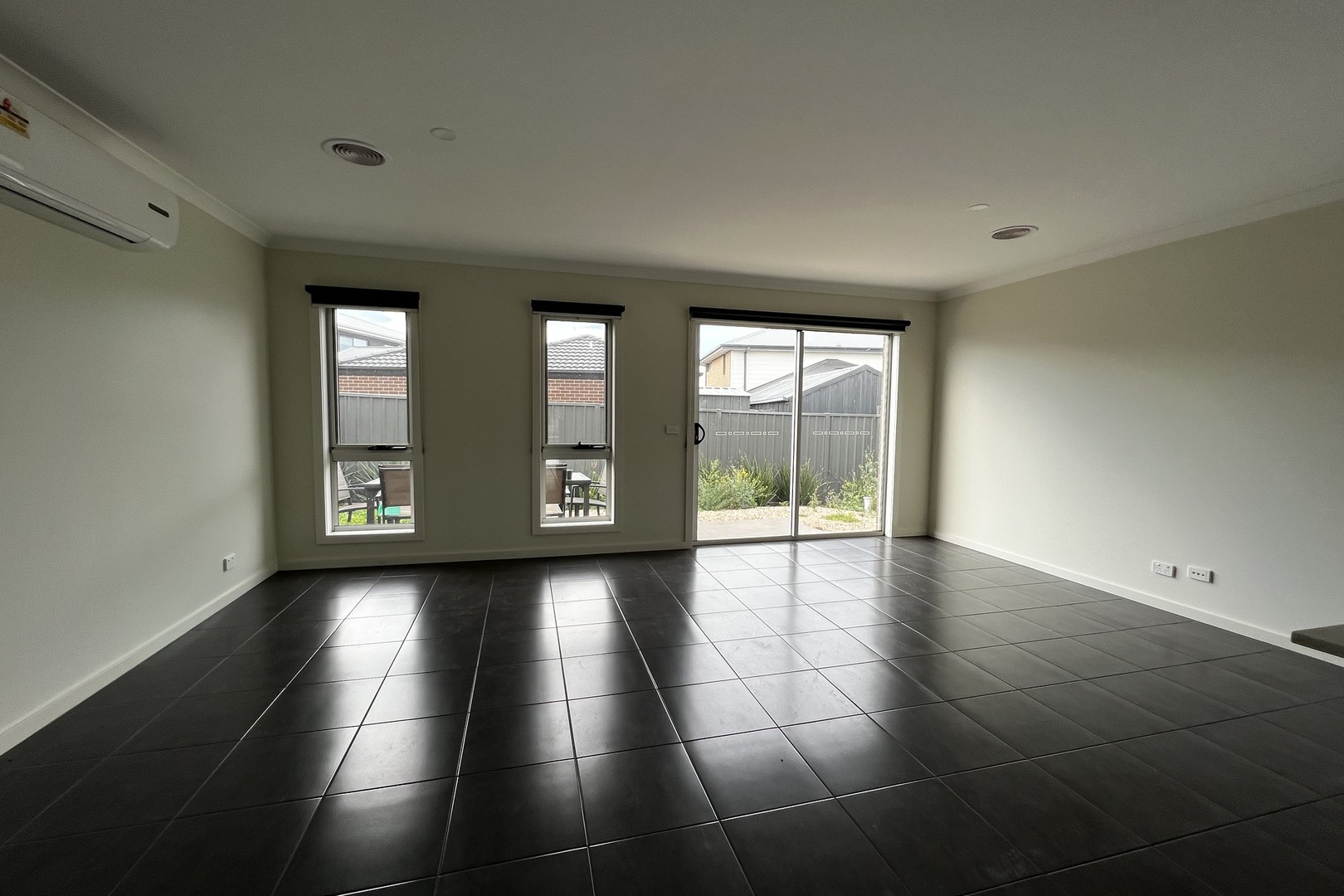 77 Hawking Crescent, Fraser Rise, VIC 3336, Fraser Rise - Thumbnail 2