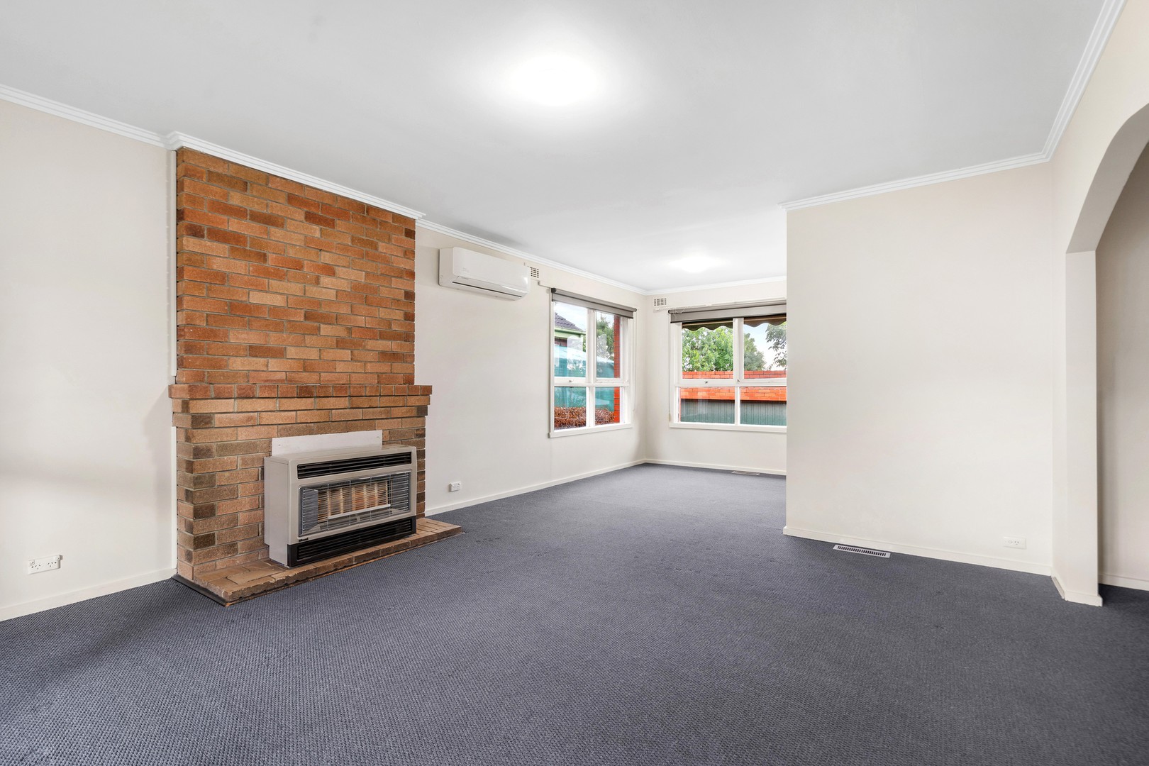 77 Highview Drive, Mooroolbark, VIC 3138, Mooroolbark - Thumbnail 4