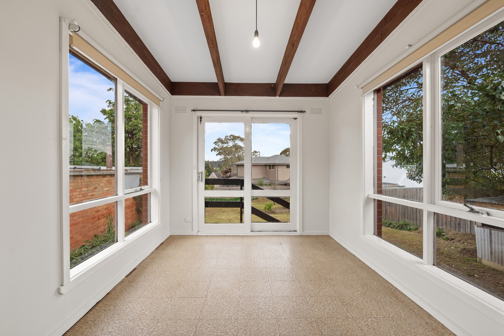 77 Highview Drive, Mooroolbark, VIC 3138, Mooroolbark - Thumbnail 8
