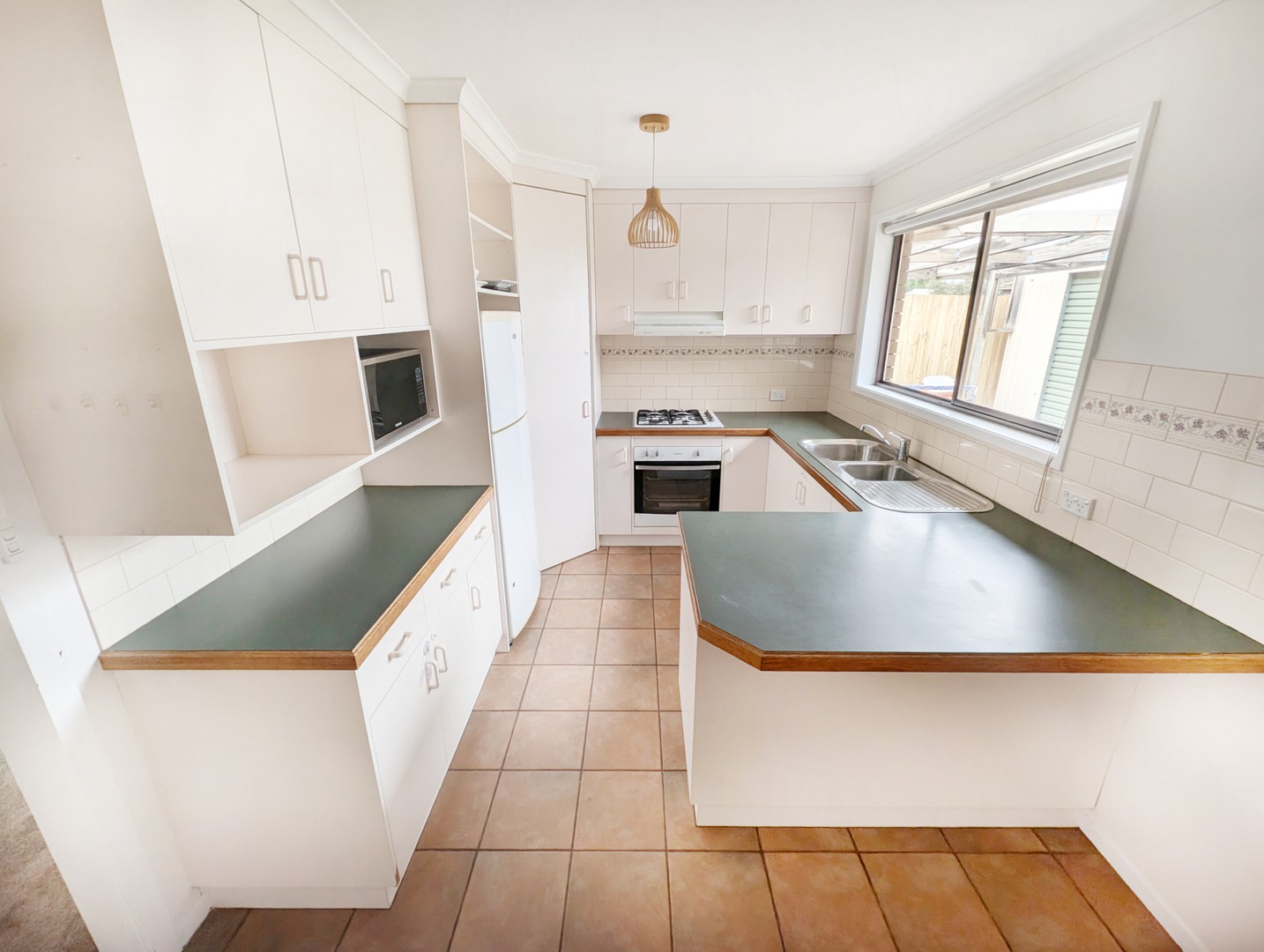 77 Laura Avenue, Belmont, VIC 3216, Belmont - Thumbnail 2