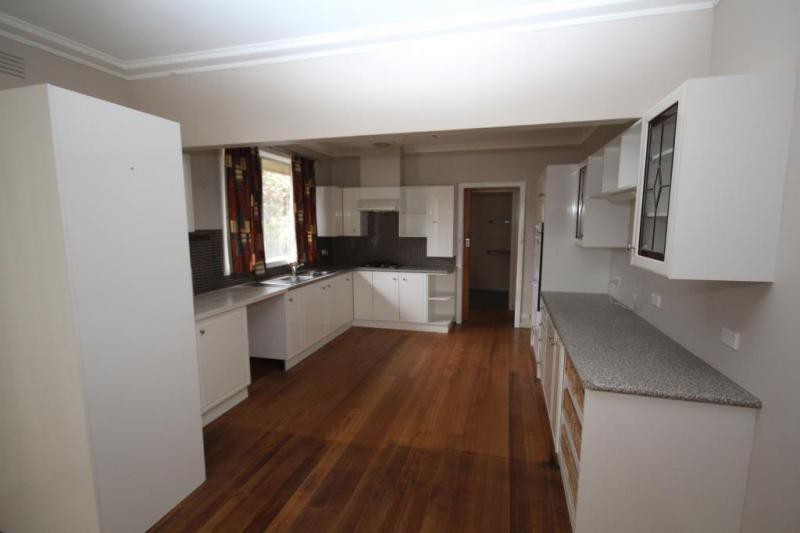 77 North Valley Road, Highton, VIC 3216, Highton - Thumbnail 8