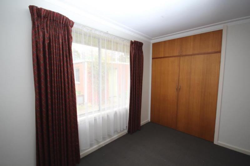 77 North Valley Road, Highton, VIC 3216 - Thumbnail 2 - 08/05/2023