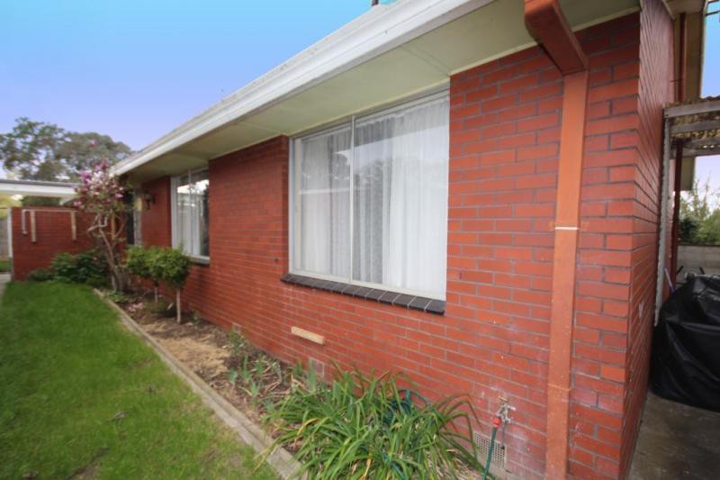 77 North Valley Road, Highton, VIC 3216, Highton - Thumbnail 4