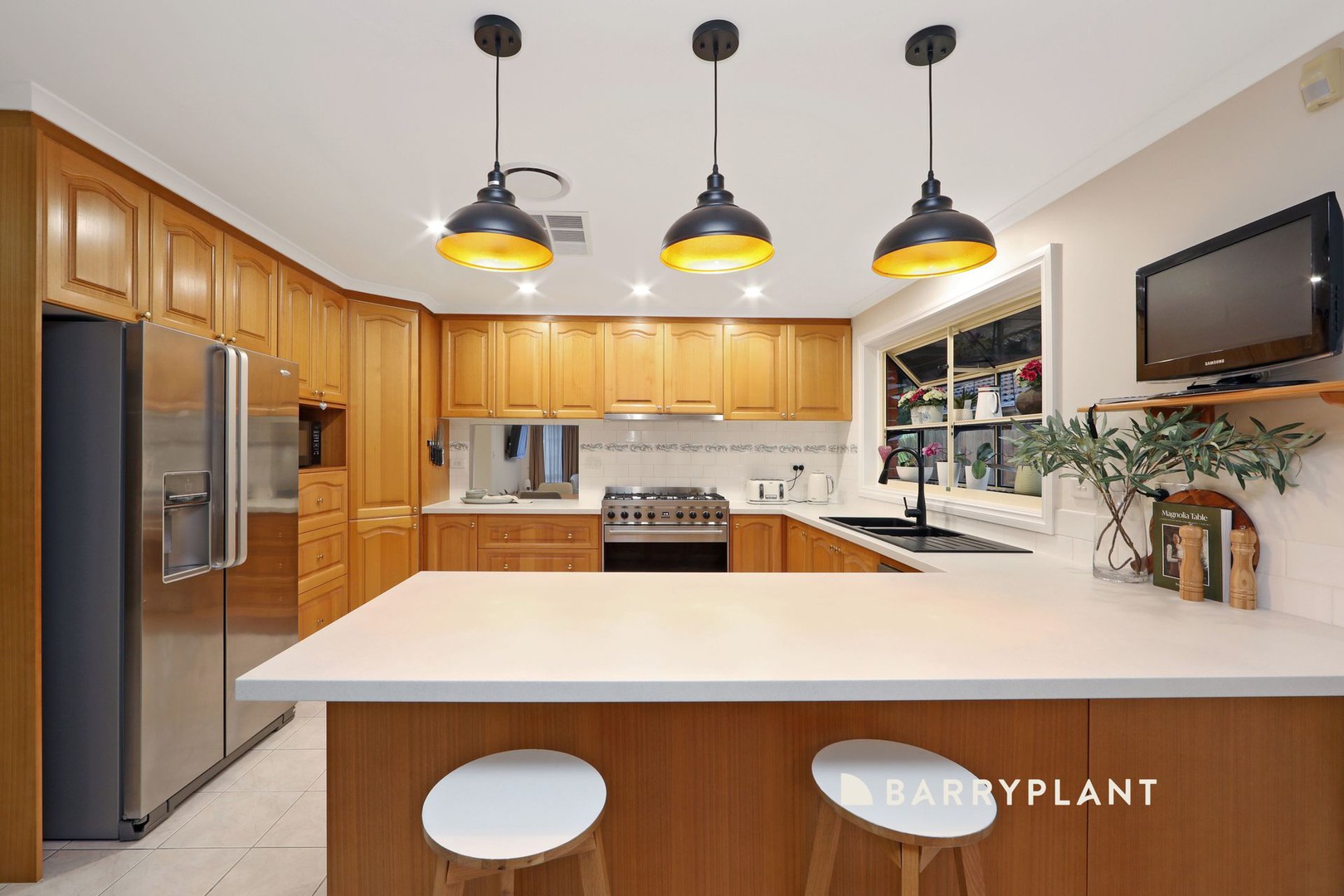 77 Oaktree Rise, Lysterfield, VIC 3156 - Thumbnail 2 - 13/11/2024