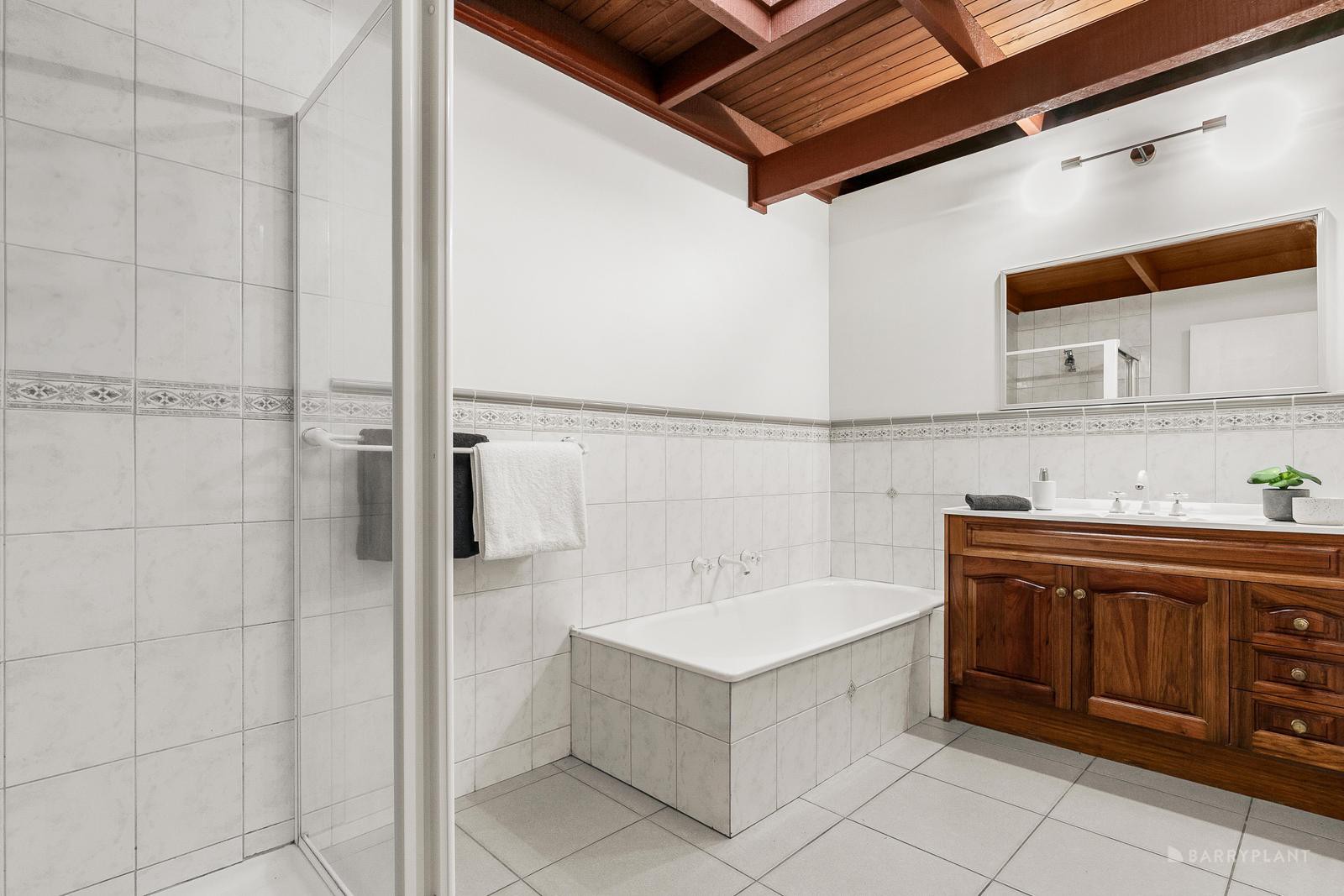 77 Orchard Avenue, Eltham North, VIC 3095, Eltham North - Thumbnail 6