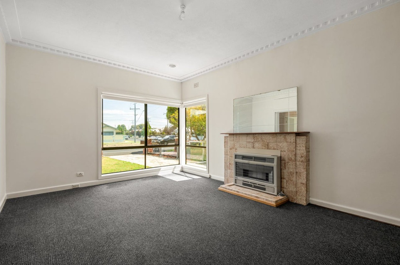 77 Ormond Road, East Geelong, VIC 3219 - Thumbnail 2 - 07/05/2026