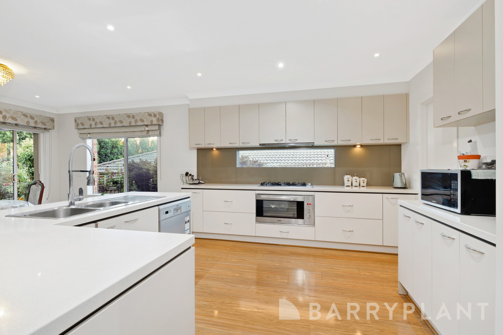 77 Queens Gardens, Bundoora, VIC 3083, Bundoora - Thumbnail 4