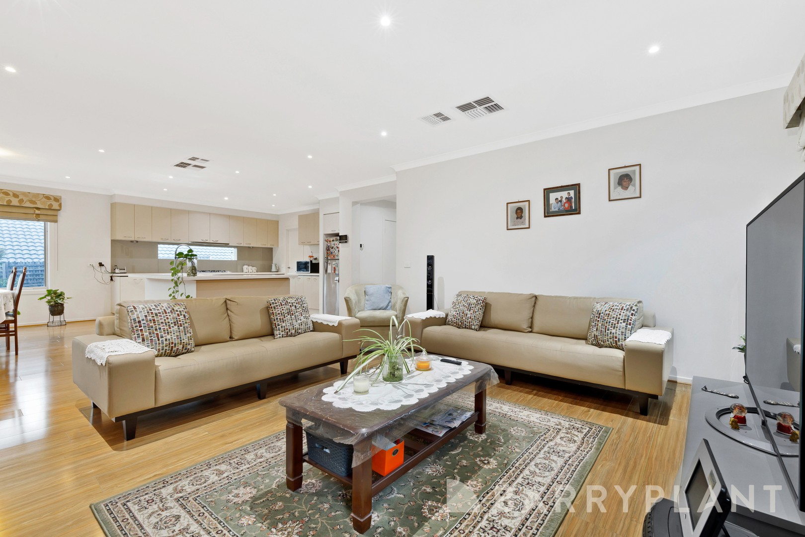 77 Queens Gardens, Bundoora, VIC 3083, Bundoora - Thumbnail 5