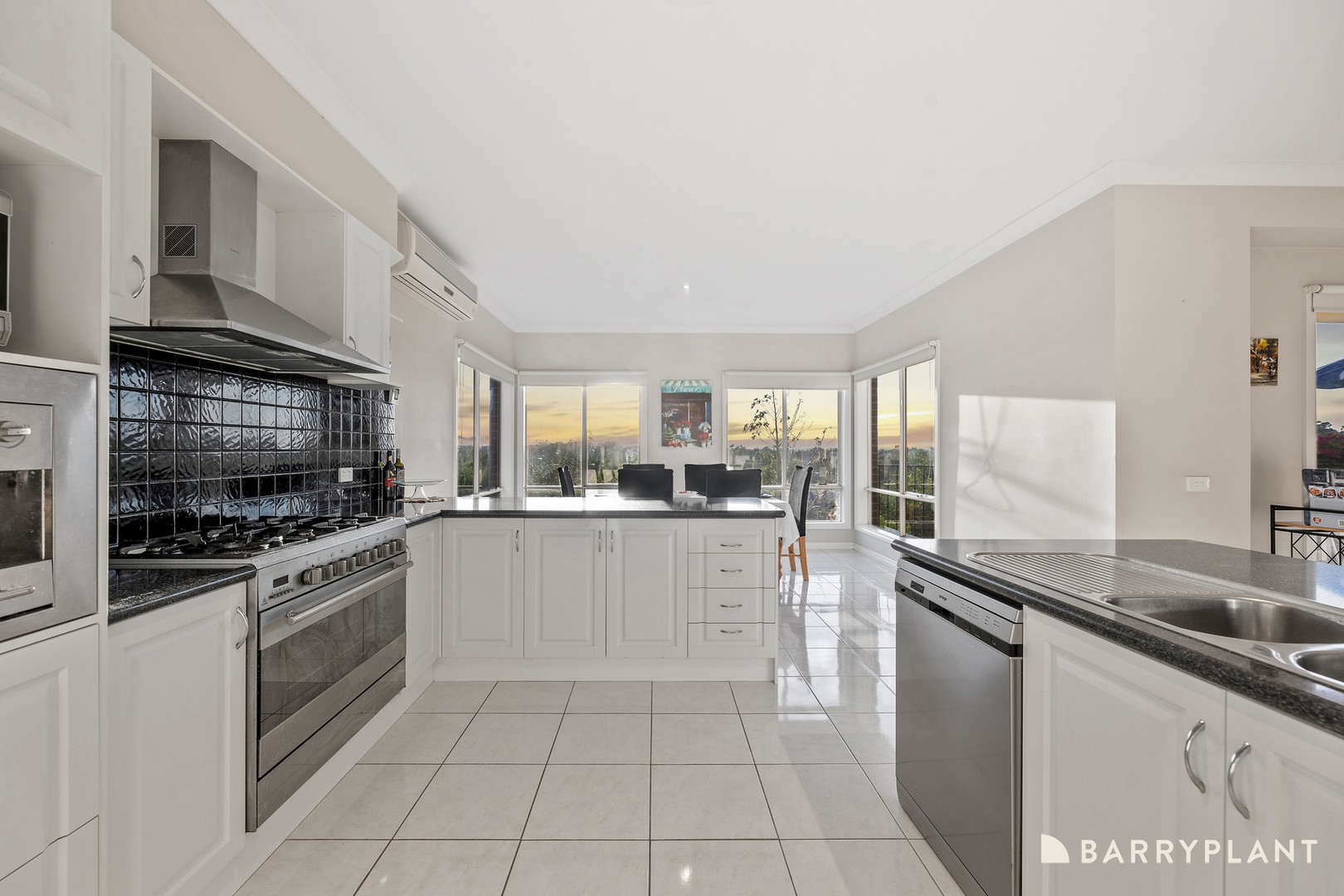 77 Sheldon Drive, Berwick, VIC 3806, Berwick - Thumbnail 5