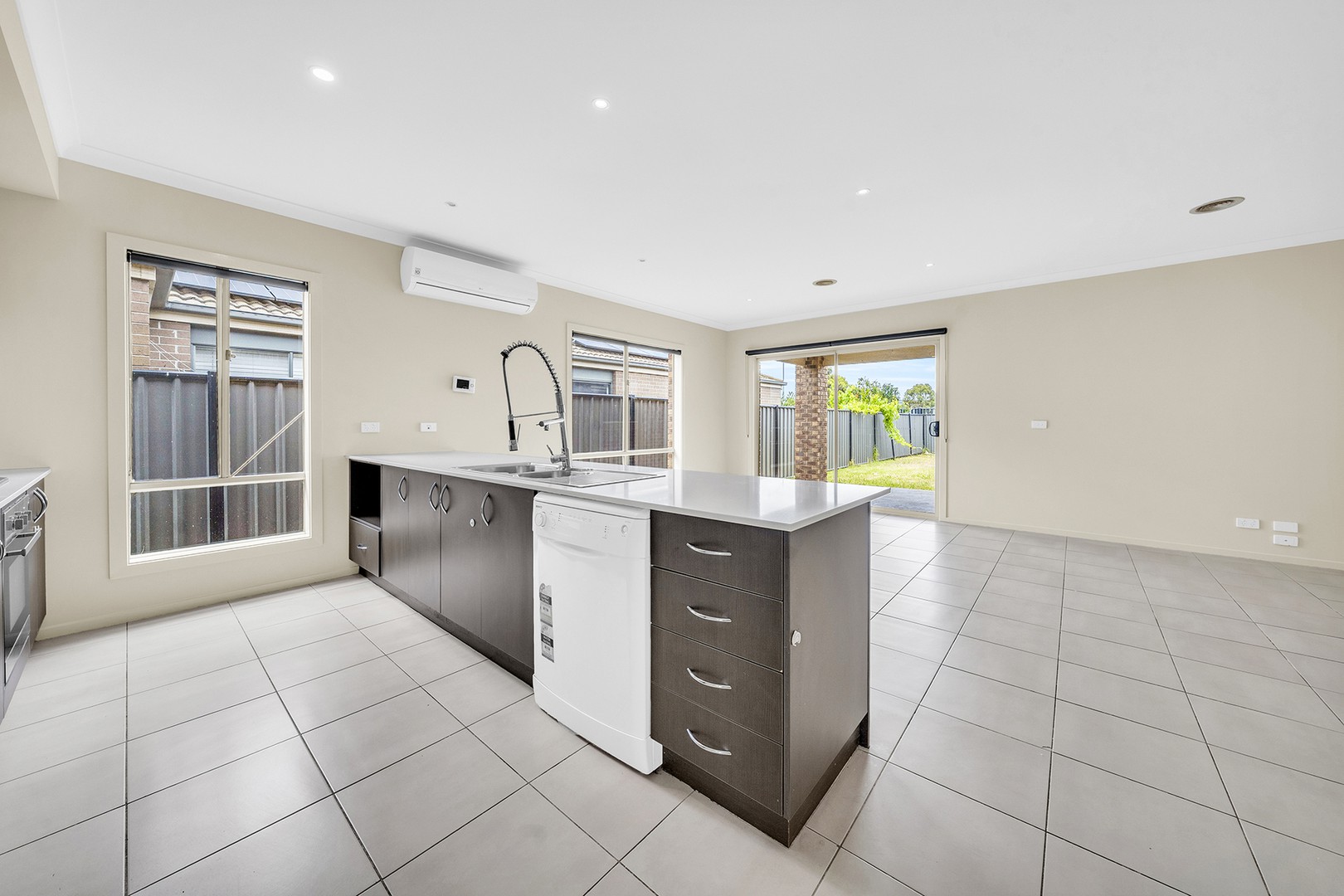 77 Sherrington Grange, Derrimut, VIC 3026 - Thumbnail 2 - 24/12/2025