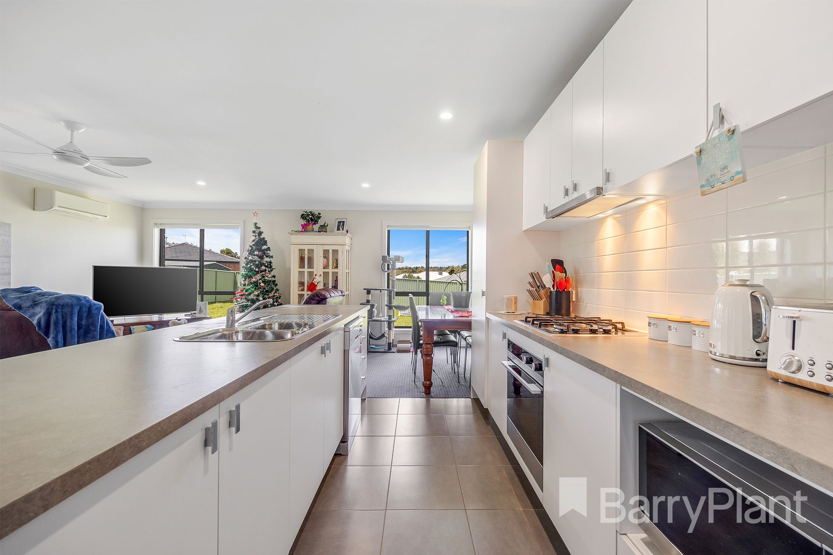 77 Waterford Drive, Miners Rest, VIC 3352, Miners Rest - Thumbnail 4