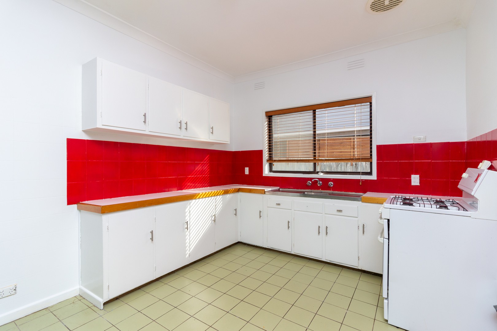 77 Whatley Street, Carrum, VIC 3197, Carrum - Thumbnail 2