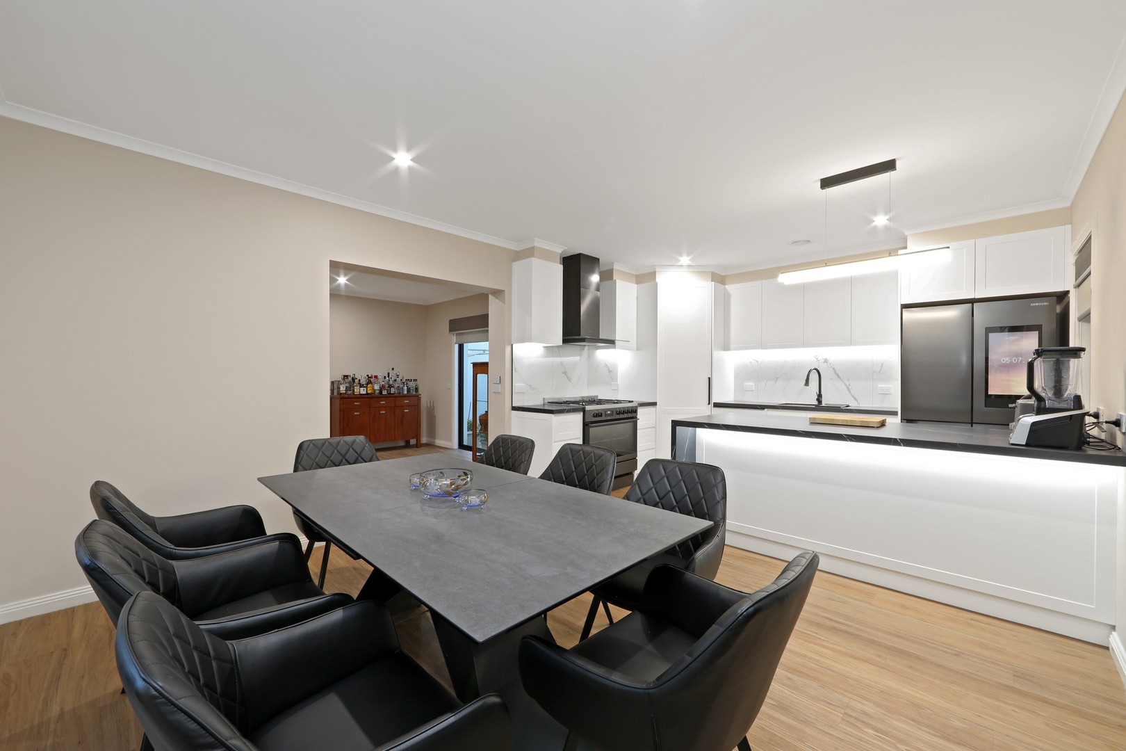 78 Sovereign Manors Crescent, Rowville, VIC 3178, Rowville - Thumbnail 3