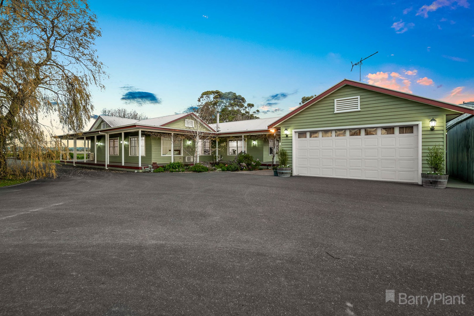 780 Bunyip-Modella Road, Iona, VIC 3815, Iona - Thumbnail 2