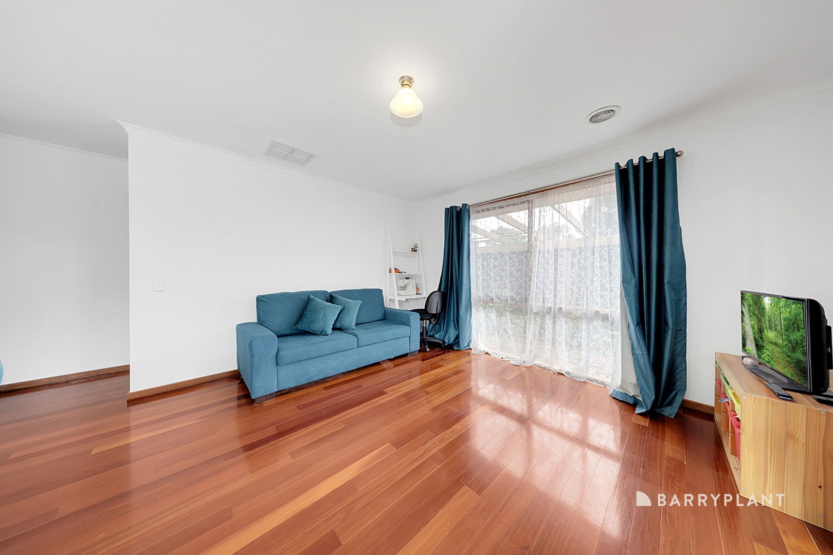 79 Prince Of Wales Avenue, Mill Park, VIC 3082, Mill Park - Thumbnail 6