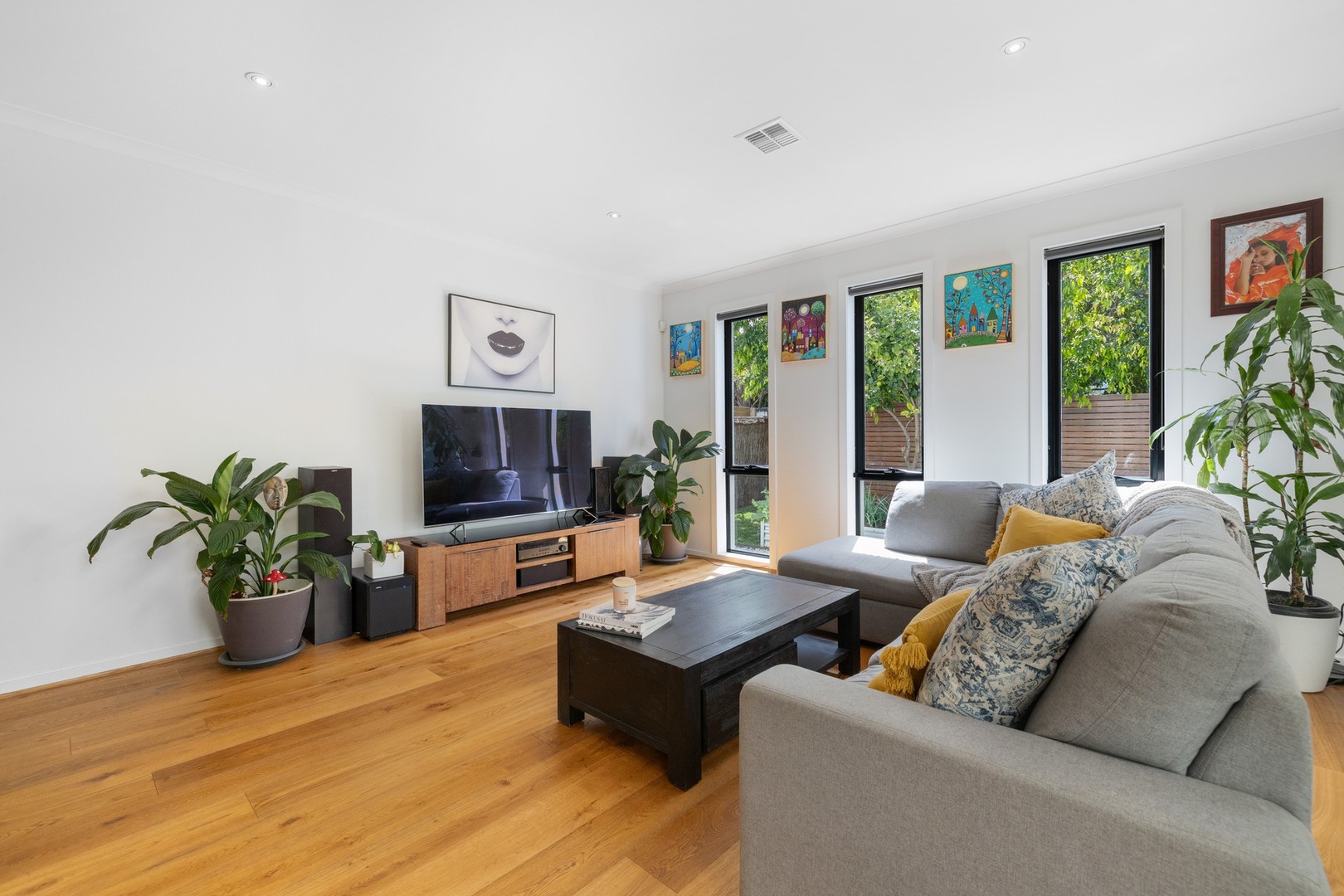 79 Signature Boulevard, Sanctuary Lakes, VIC 3030, Point Cook - Thumbnail 7