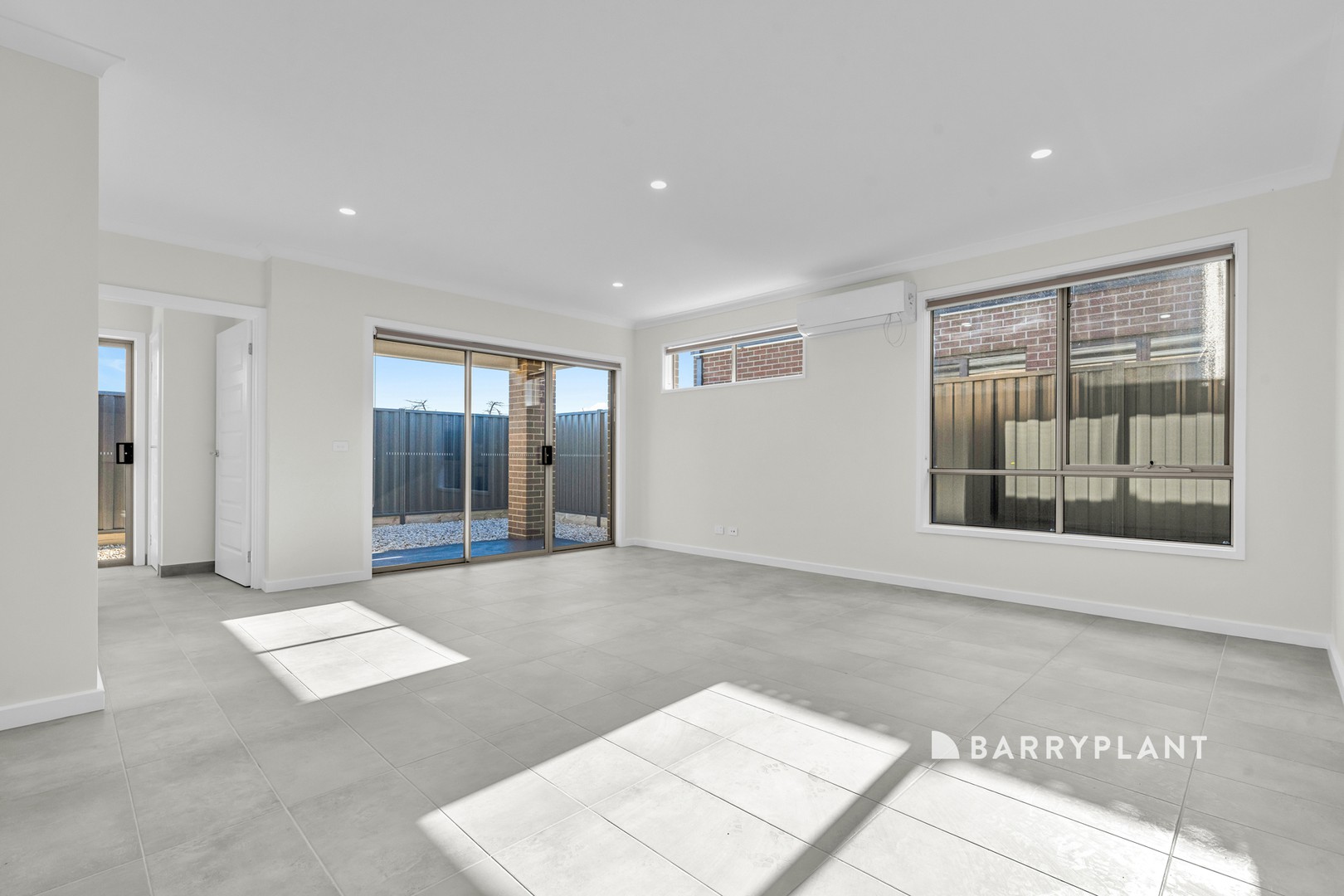 79 Watercolour Boulevard, Clyde North, VIC 3978, Clyde North - Thumbnail 2