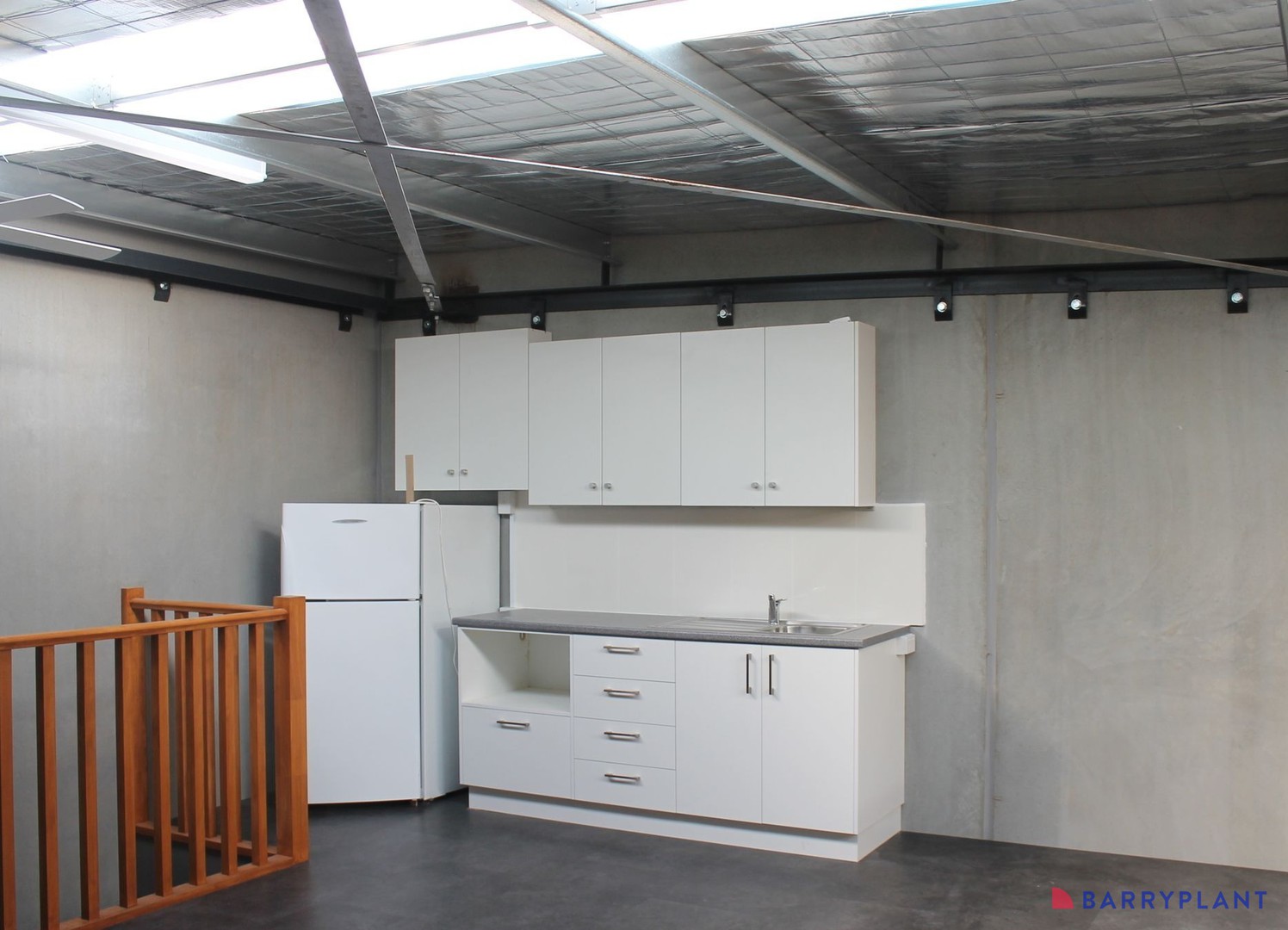 8/1-3 Industrial Way, Cowes, VIC 3922 - Thumbnail 2 - 18/08/2025