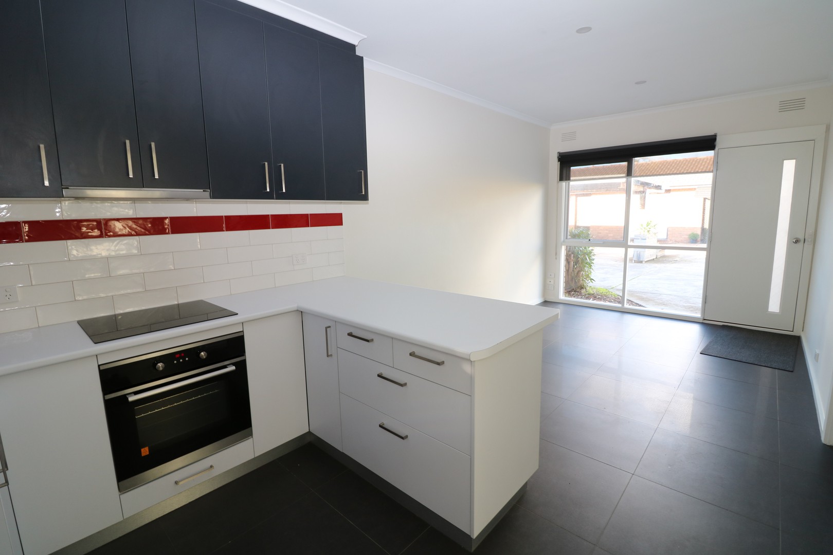 8/1 Holyrood Avenue, Newtown, VIC 3220, Newtown - Thumbnail 3