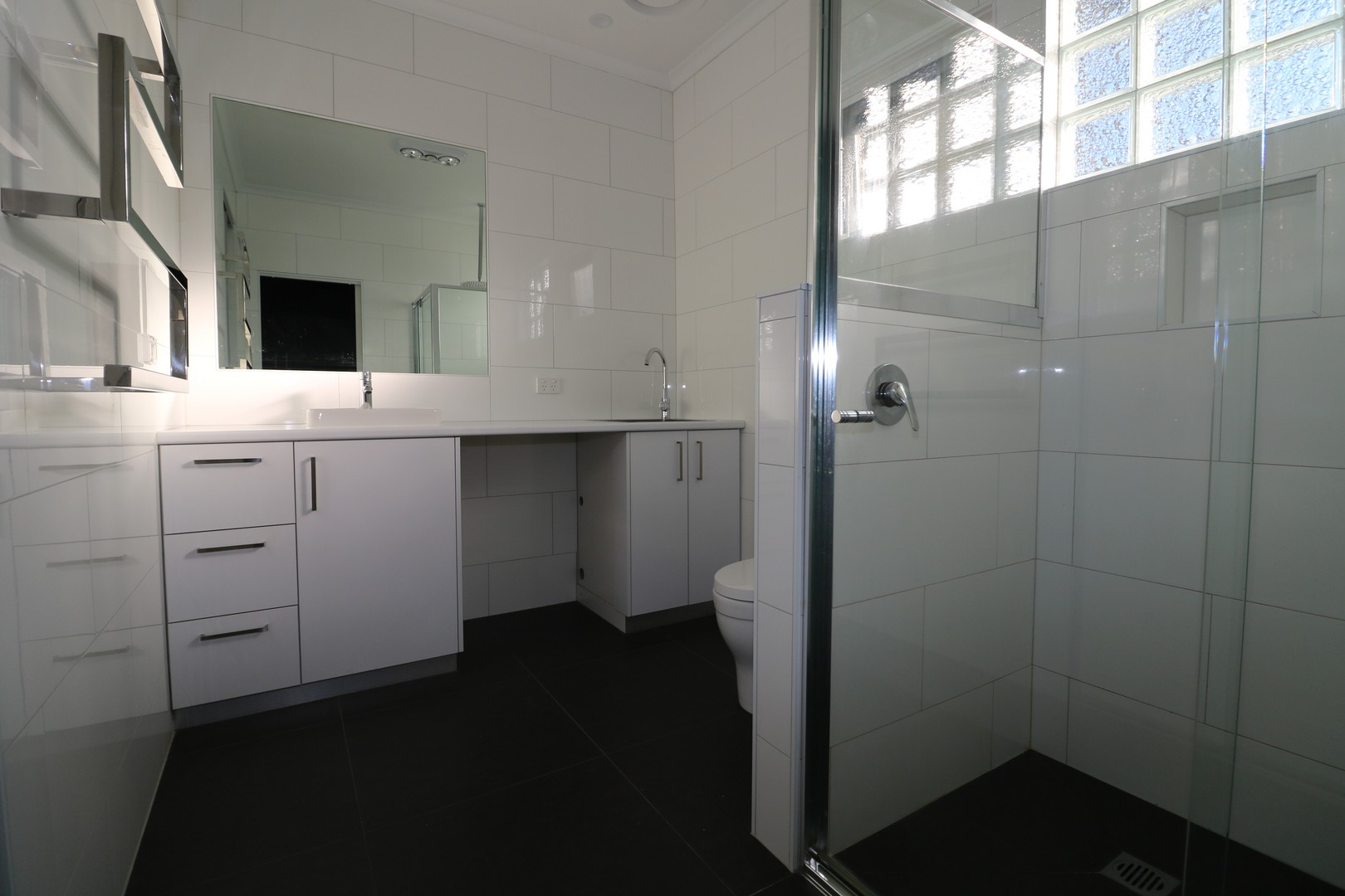 8/1 Holyrood Avenue, Newtown, VIC 3220, Newtown - Thumbnail 5