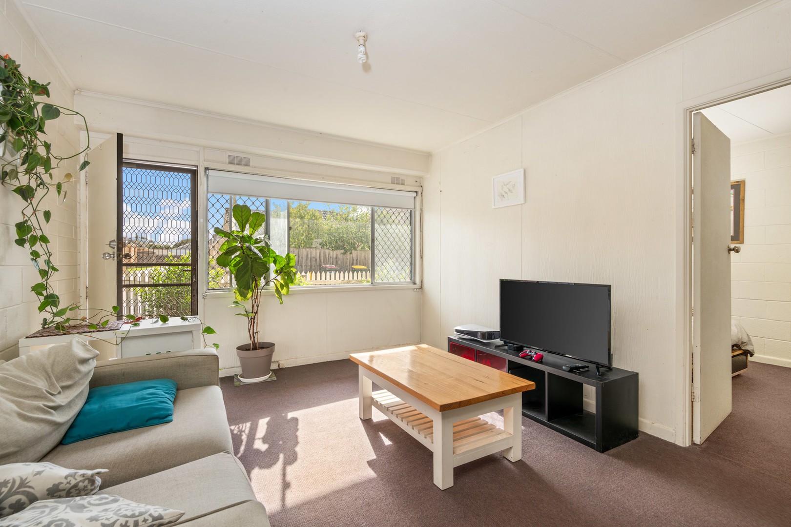 8/105 Gertrude Street, Geelong West, VIC 3218 - Thumbnail 2 - 07/03/2025
