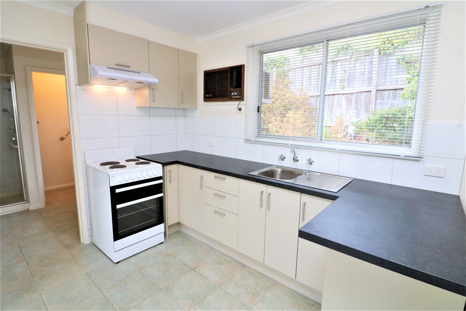 8/145 Barrabool Road, Highton, VIC 3216, Highton - Thumbnail 2