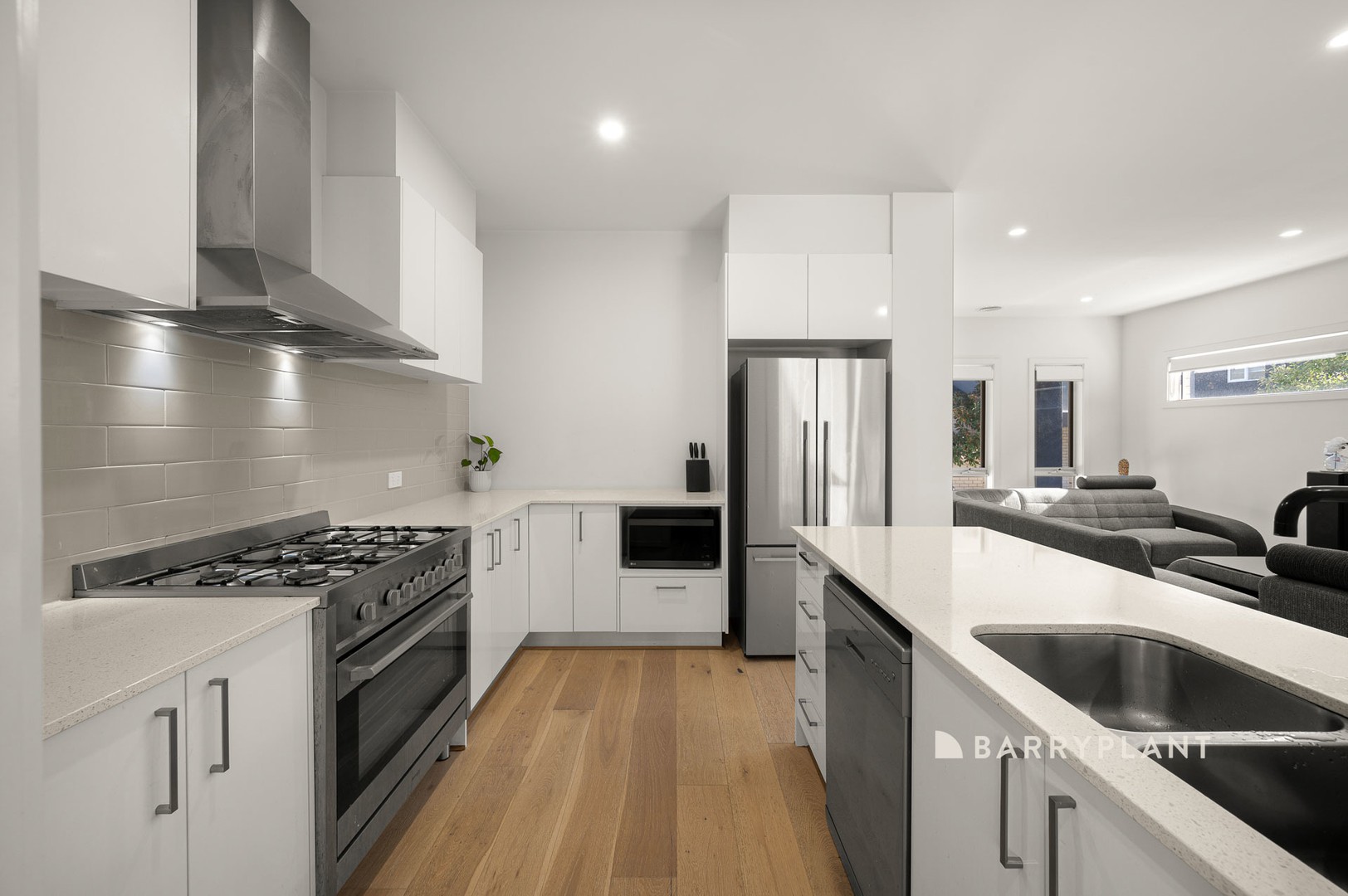 8/18 Sylvanwood Crescent, Narre Warren, VIC 3805, Narre Warren - Thumbnail 2