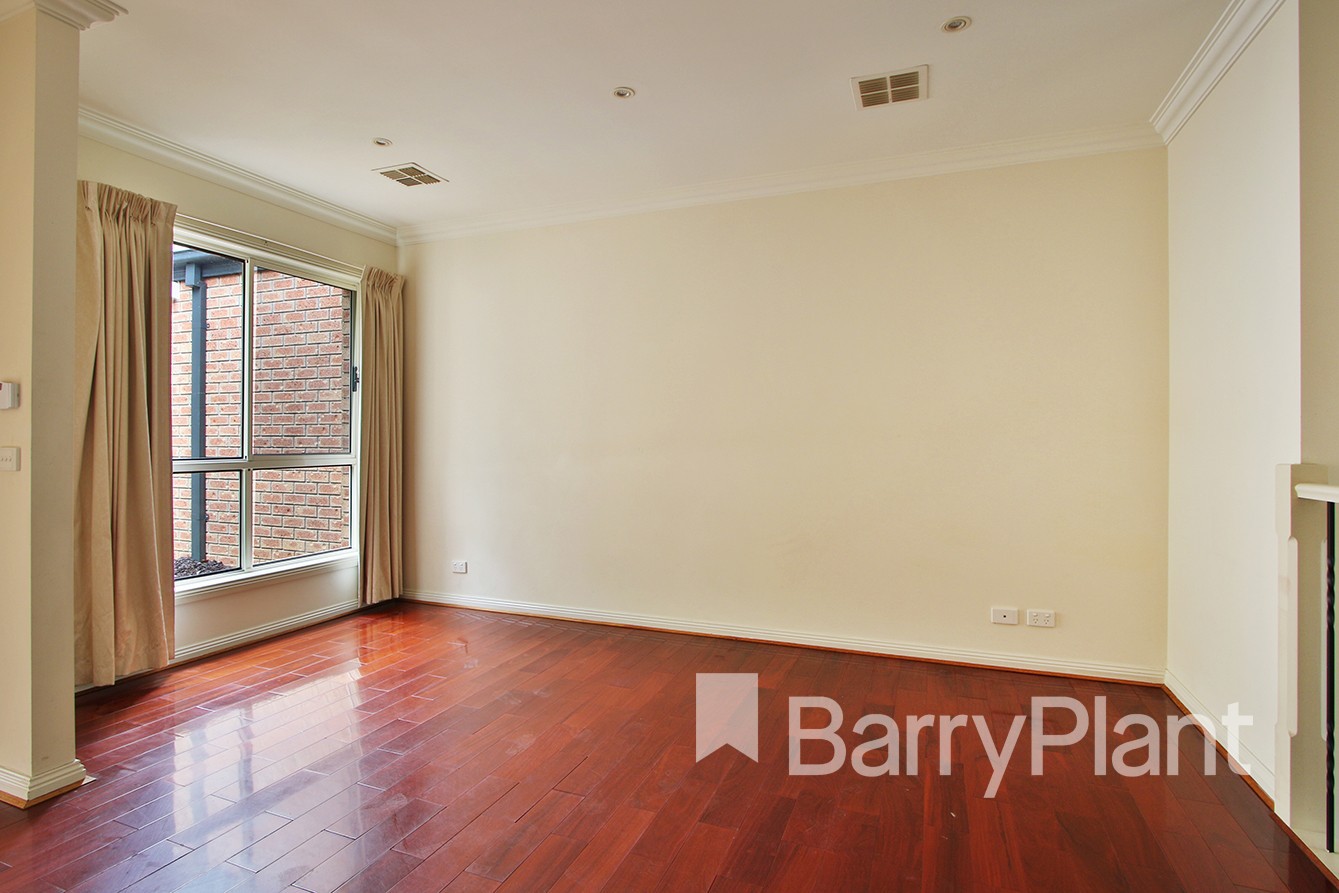 8/2-4 Ireland Avenue, Doncaster East, VIC 3109, Doncaster East - Thumbnail 3