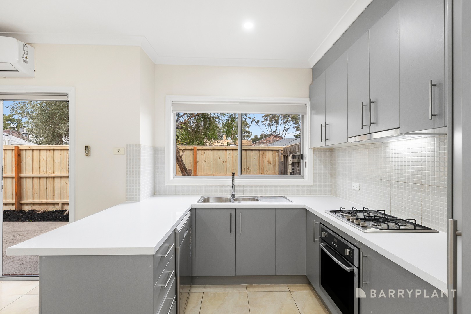 8/2-4 Mckerchar Street, Glenroy, VIC 3046, Glenroy - Thumbnail 2