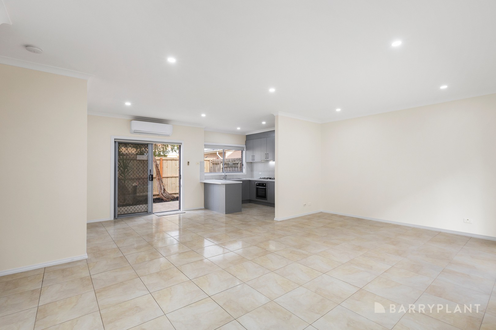 8/2-4 Mckerchar Street, Glenroy, VIC 3046, Glenroy - Thumbnail 4