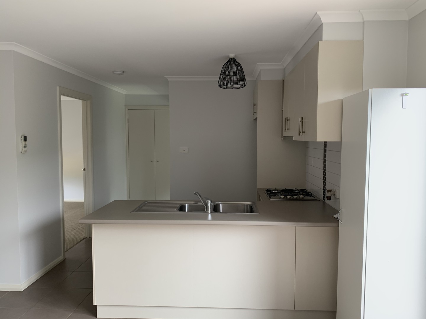 8/25 Deutgam Street, Werribee, VIC 3030, Werribee - Thumbnail 3