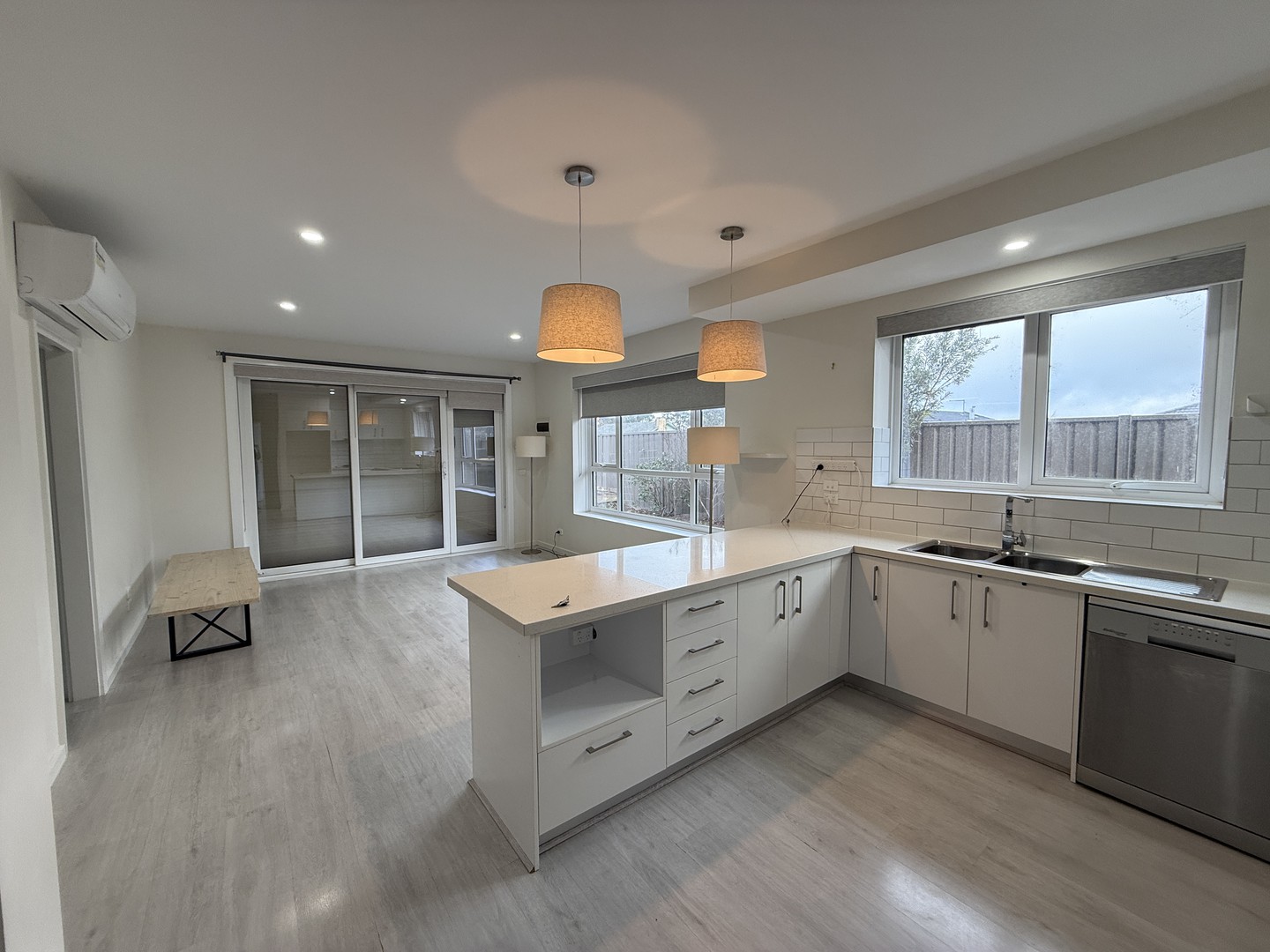 8/27 Queen StreetWallan, vic 3756  - Leased, Wallan - Thumbnail 3
