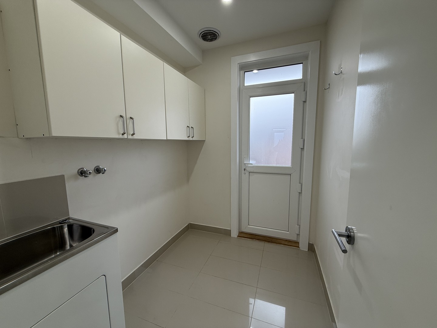 8/27 Queen StreetWallan, vic 3756  - Leased, Wallan - Thumbnail 6