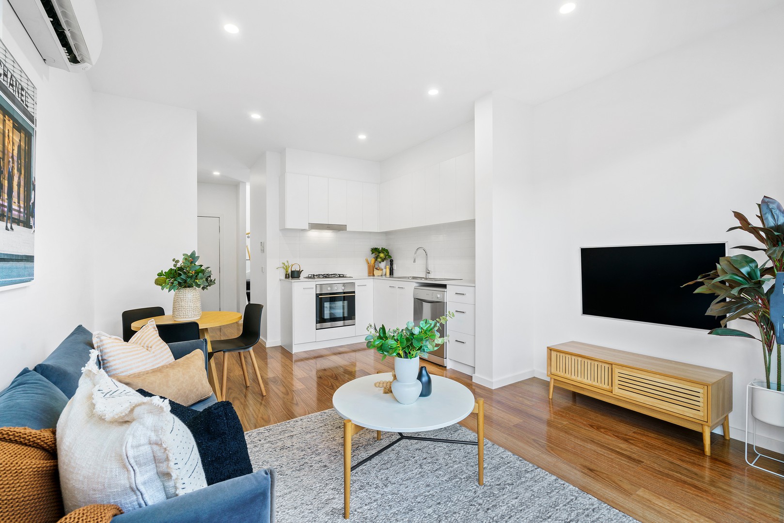 8/30 Blenheim Road, Newport, VIC 3015, Newport - Thumbnail 2