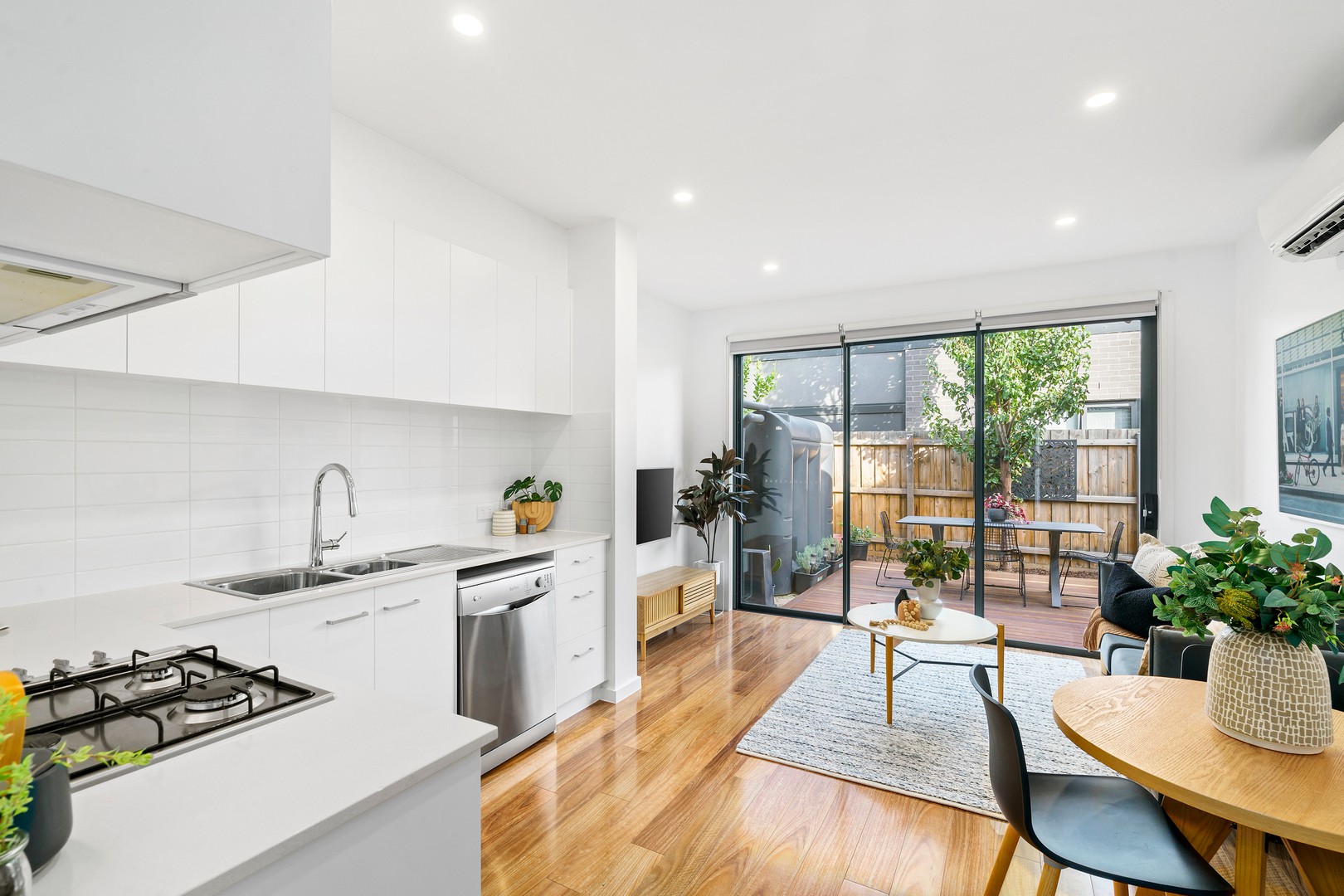 8/30 Blenheim Road, Newport, VIC 3015, Newport - Thumbnail 3