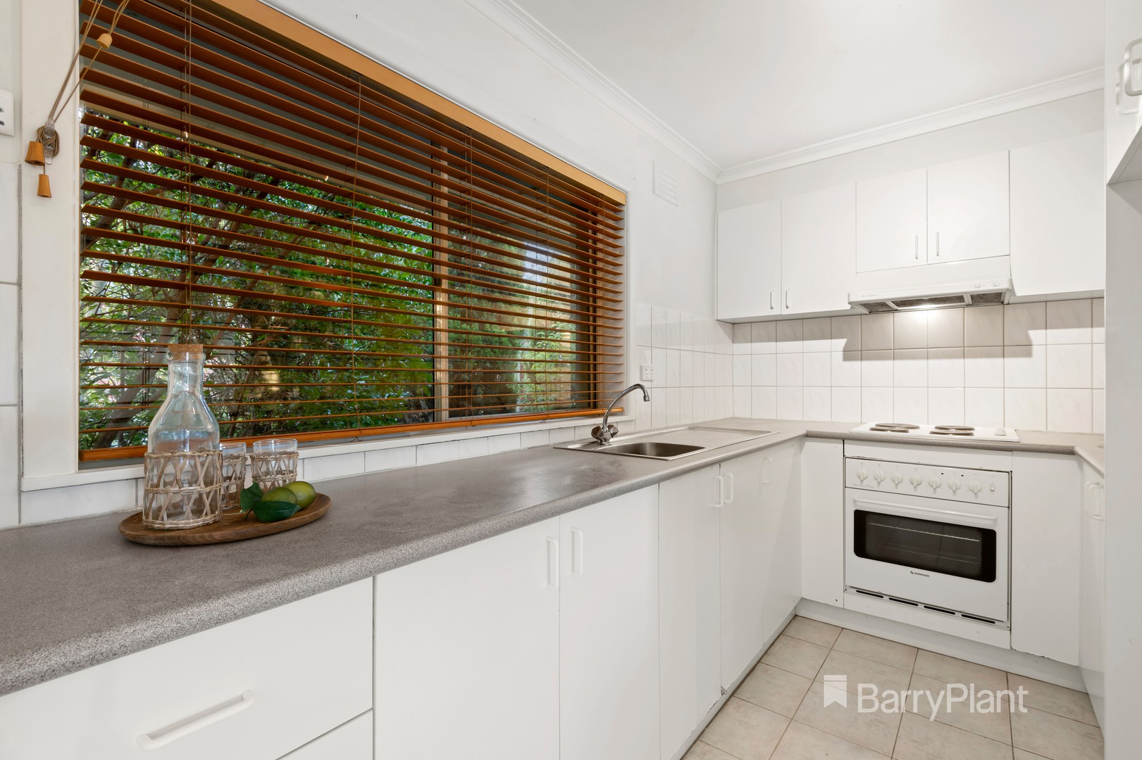 8/35 Collins Street, Mentone, VIC 3194, Mentone - Thumbnail 4