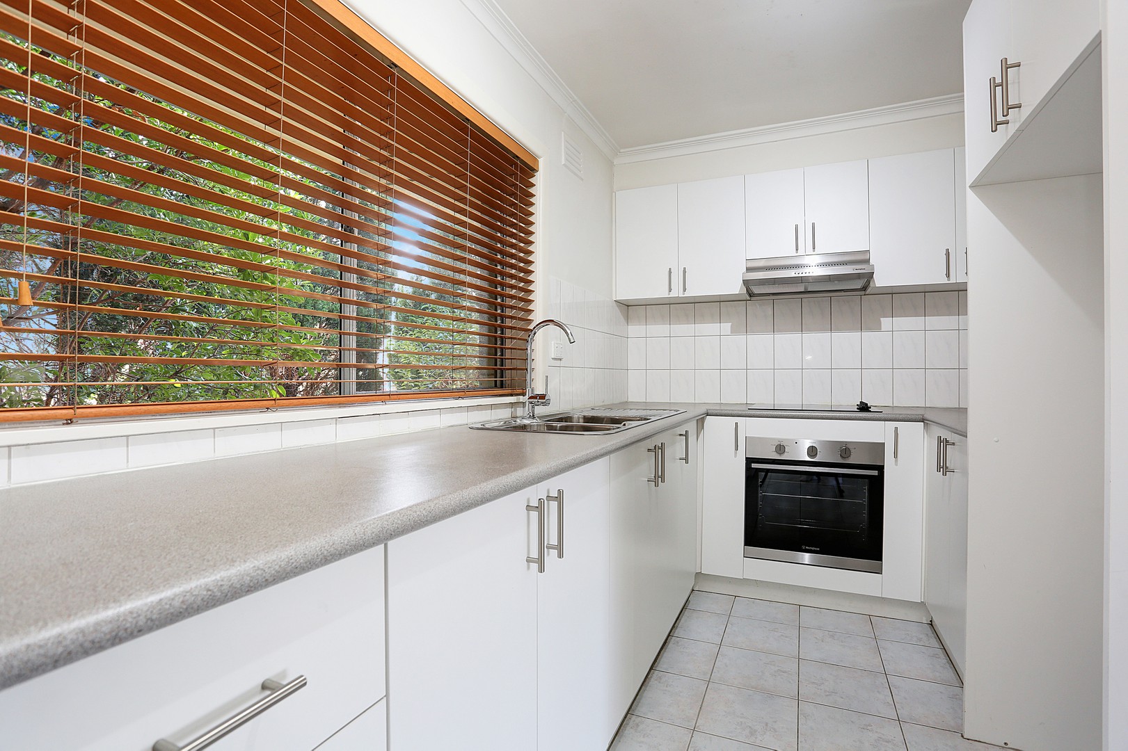 8/35 Collins Street, Mentone, VIC 3194, Mentone - Thumbnail 4